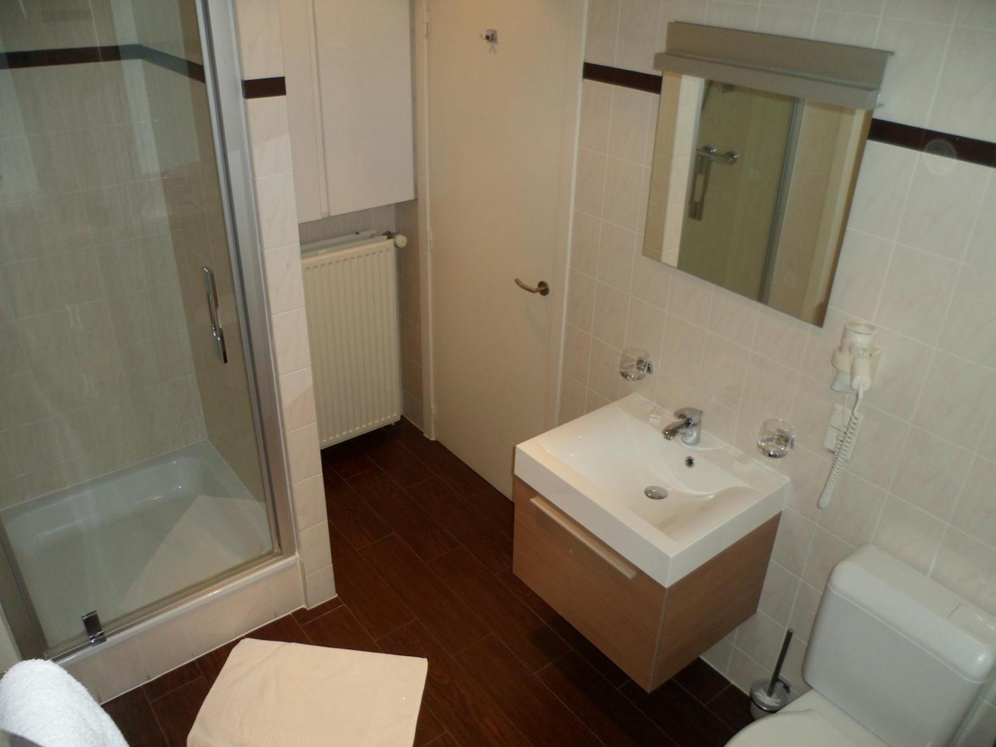 Hotel Grupello Geraardsbergen Zimmer foto